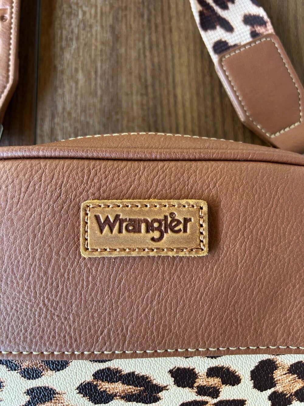 Wrangler Small Crossbody Bags for Women Brown Mini Purses with Guitar Strap - Picture 9 of 15